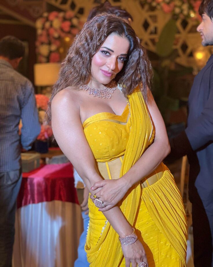 Monalisa Looks Fiery In Yellow Drape; Fans Go Gaga 809757