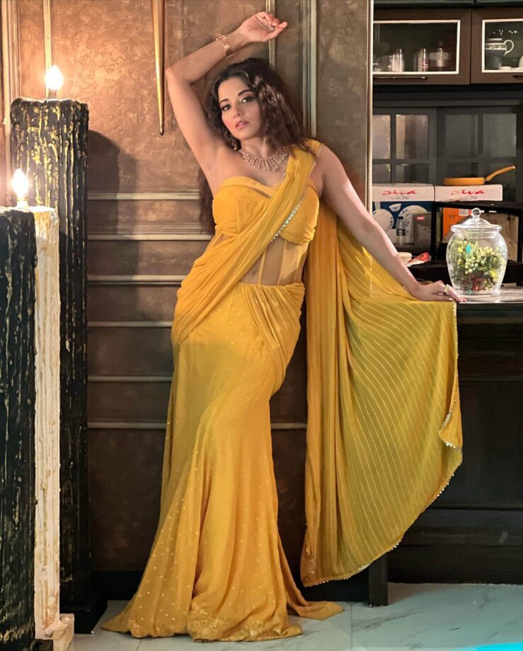 Monalisa Looks Fiery In Yellow Drape; Fans Go Gaga 809758