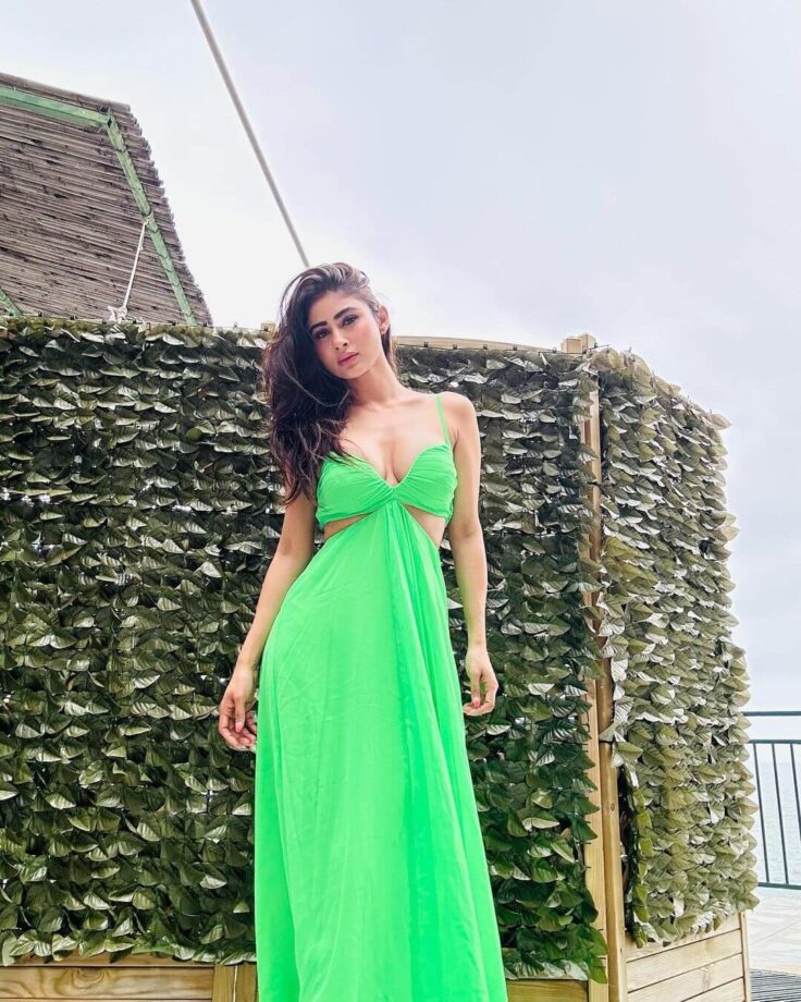 Mouni Roy oozes oomph in deep neck green cutout gown, check photos - 2