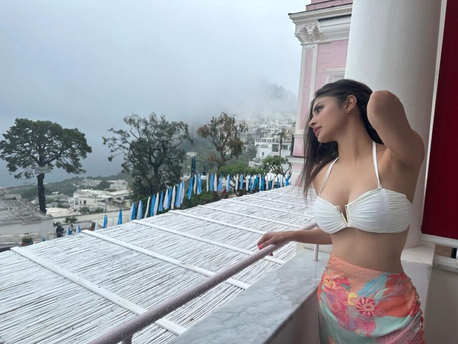 Mouni Roy Grabs Eyeballs In Sizzling White Bralette And Multicoloured Sarong - 2