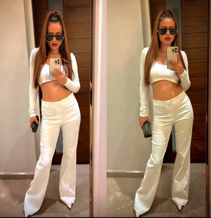 Nia Sharma's Mirror Selfie Quirkiness Will Make You Fall In Love 806501