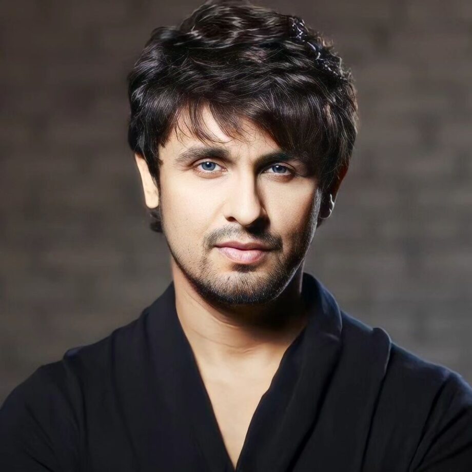 Rahul Vaidya goes ‘uff’ as Sonu Nigam’s ‘tanha’ plays 806733