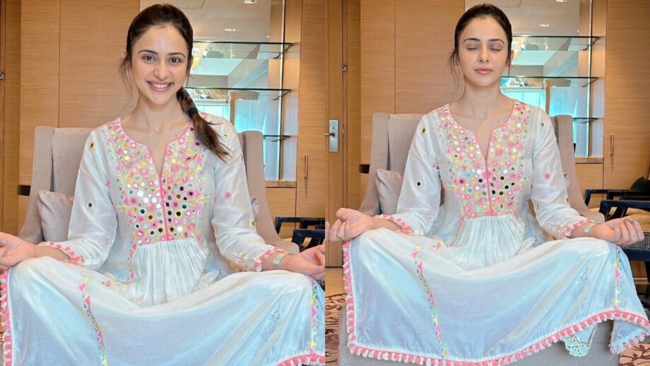 Rakul Preet Singh meditates her way to peace 809184