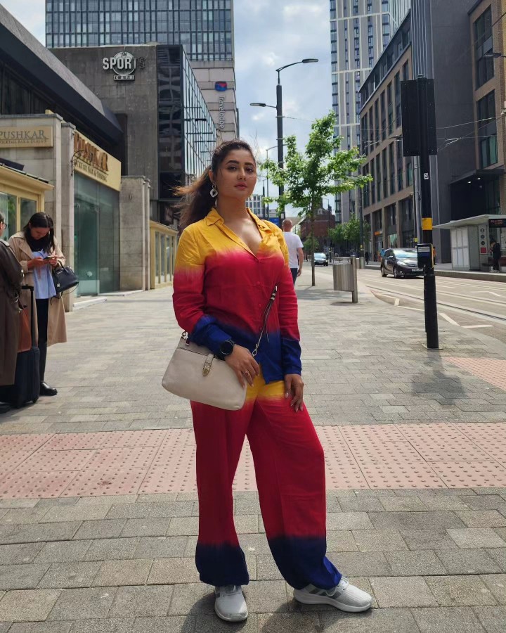 Rashami Desai's irresistible vibe in Birmingham, United Kingdom 811168