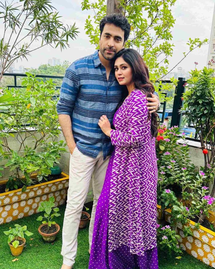 Ritabhari Chakraborty Goes Purple in Sharara; check Out Where She Is Headed? 804153