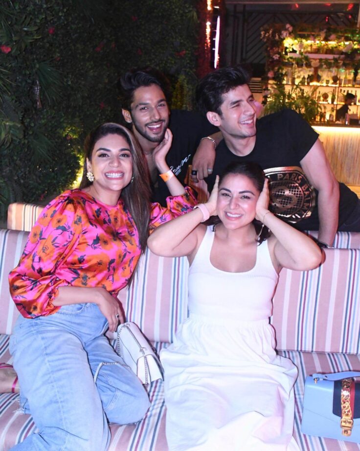 Shraddha Arya Throws Send-Off Party, Anjum Fakih Gets Emotional 806398