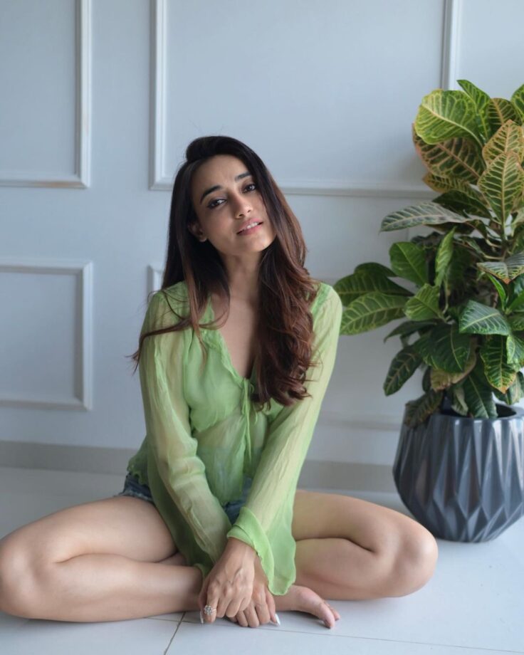Surbhi Jyoti melts internet with her smile in latest photo dump - 1