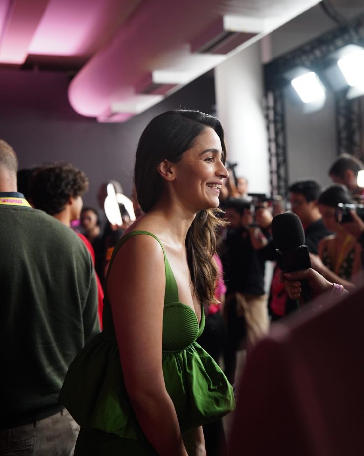 Alia Bhatt steals the show in green bodycon in Brazil, see pics 817115