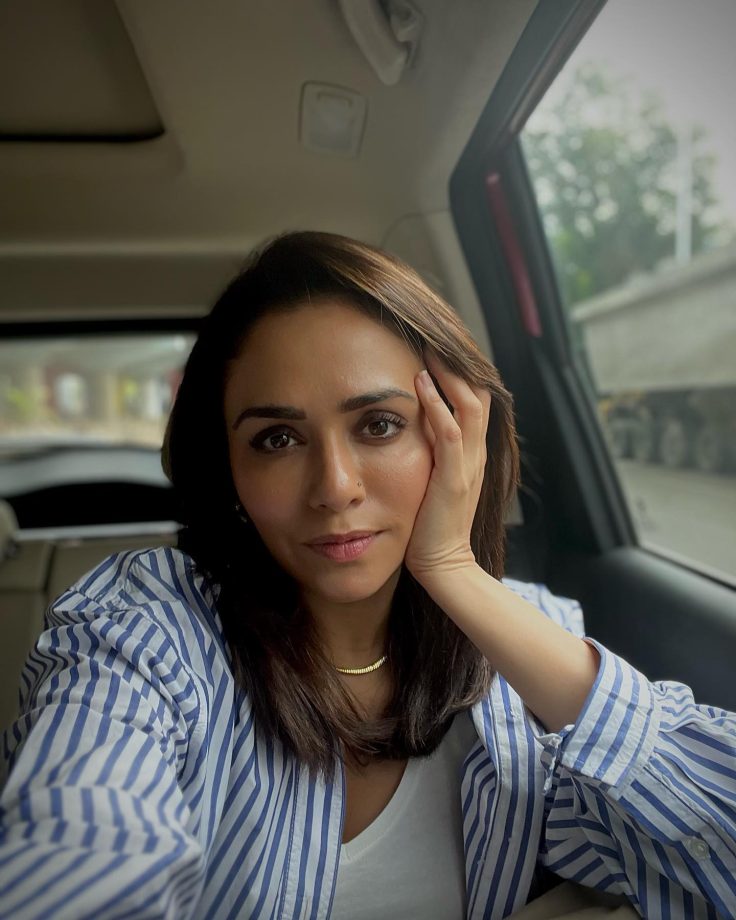 Amruta Khanvilkar Flaunts Bossy Vibes In Striped Shirt 817682