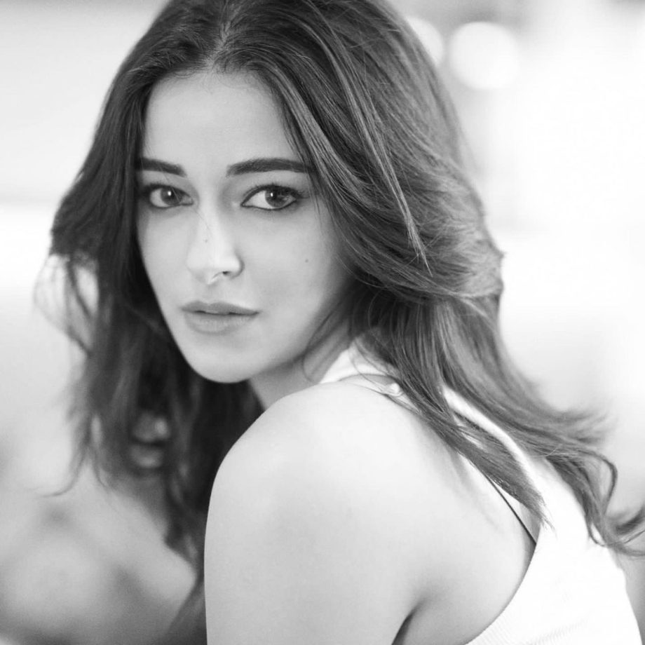 Ananya Panday Looks Mesmerizing In Black And White; Bhavana Panday Showers Love 812182