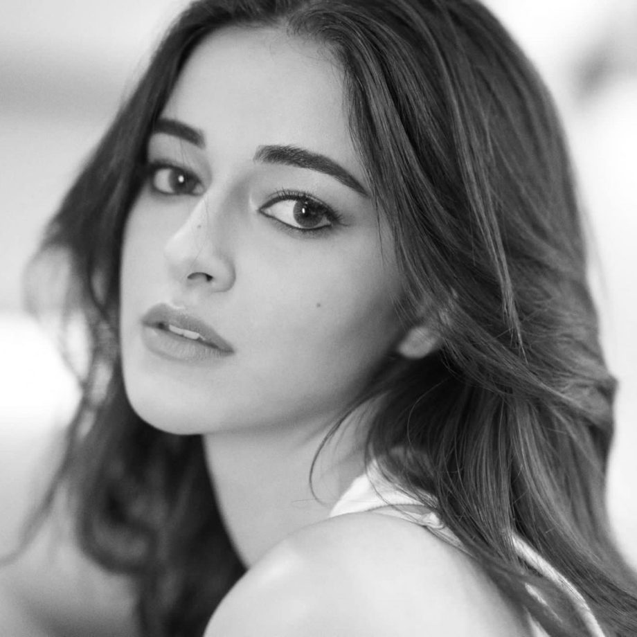 Ananya Panday Looks Mesmerizing In Black And White; Bhavana Panday Showers Love 812181