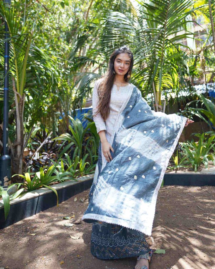 Anushka Sen channels angelic nuance in designer salwar 813717