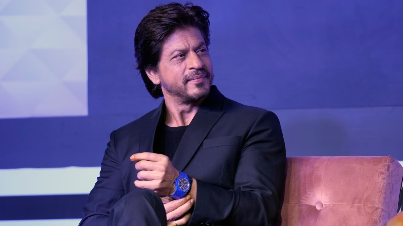 #AskSRK: Shah Rukh Khan grabs headline again with his most unique replies, check out 815147