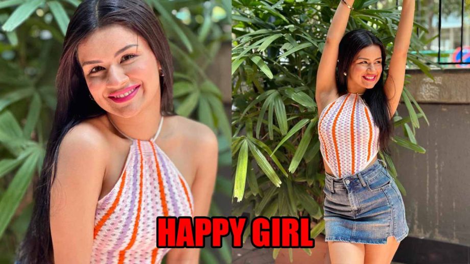 Avneet Kaur looks chic in knitted top and denim skirt 820739