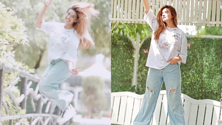 Bhojpuri diva Akshara Singh in ripped denim and baggy tshirt, the perfect 'street-style' statement 820873