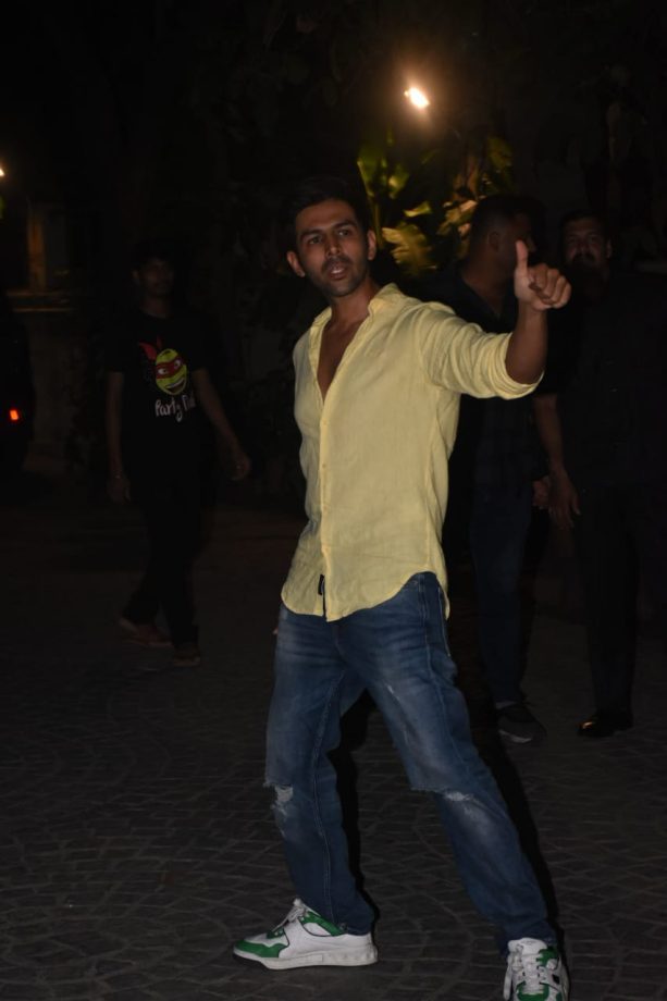 Celebrating the success of Satya Pem Ki Katha's trailer, the team gathered at Producer Sajid Nadiadwala's place 813097