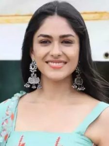 Mrunal Thakur And Her Statement Black Outfit Collection