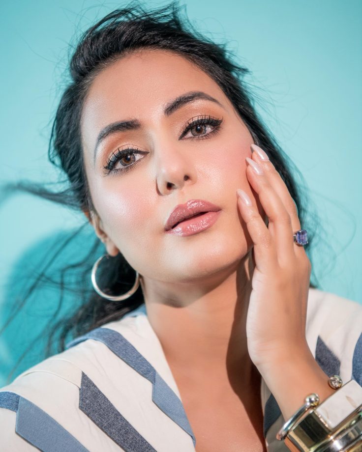 Hina Khan's Magical Eyes Win Hearts 821741