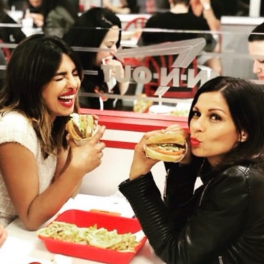 In Pic: Priyanka Chopra enjoys a yum burger treat 815959