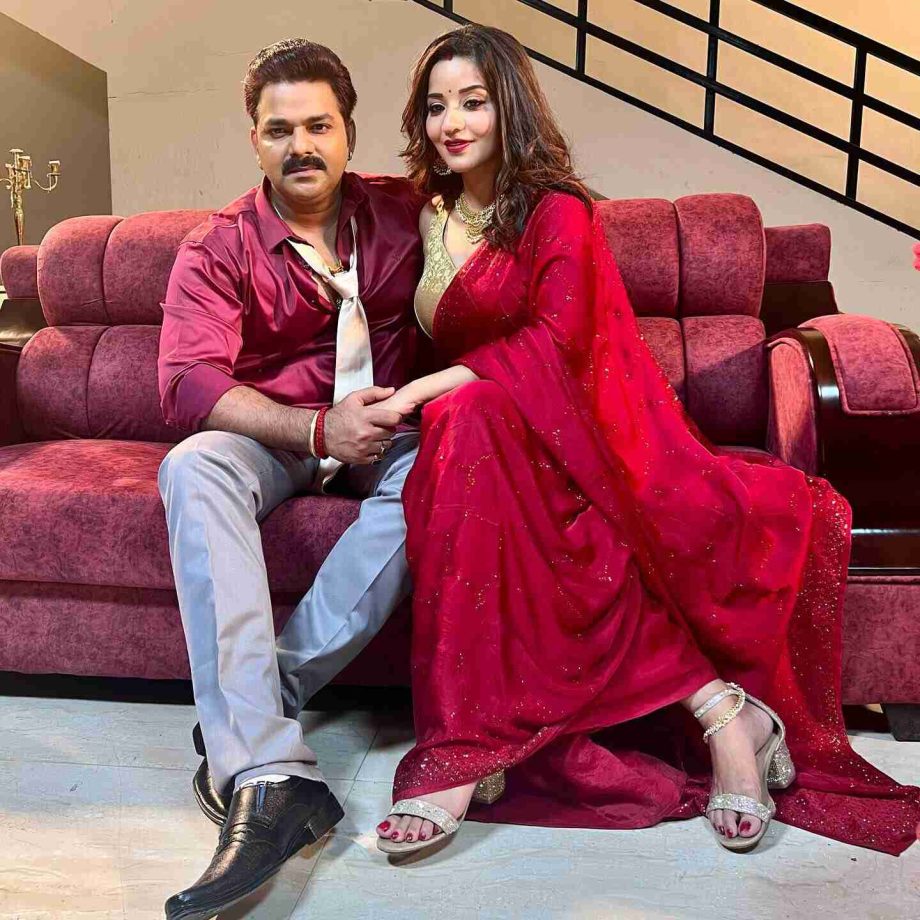 Monalisa Collaborates With Pawan Singh After Ages; See Pics 817173