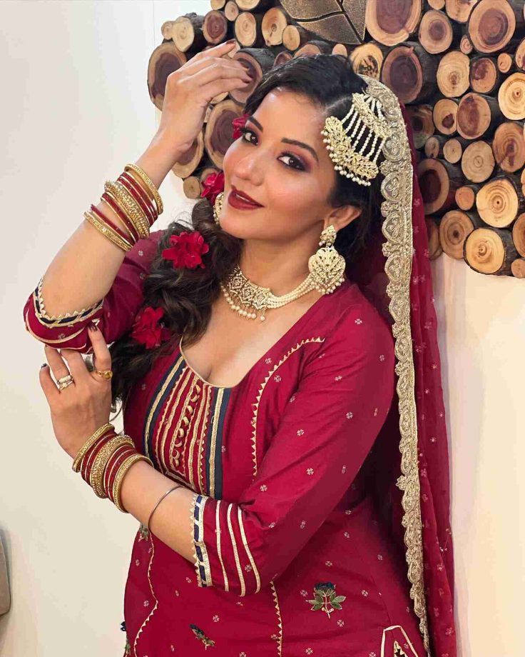 Monalisa Wishes Eid Mubarak; Turns Diva In Sharara 821654