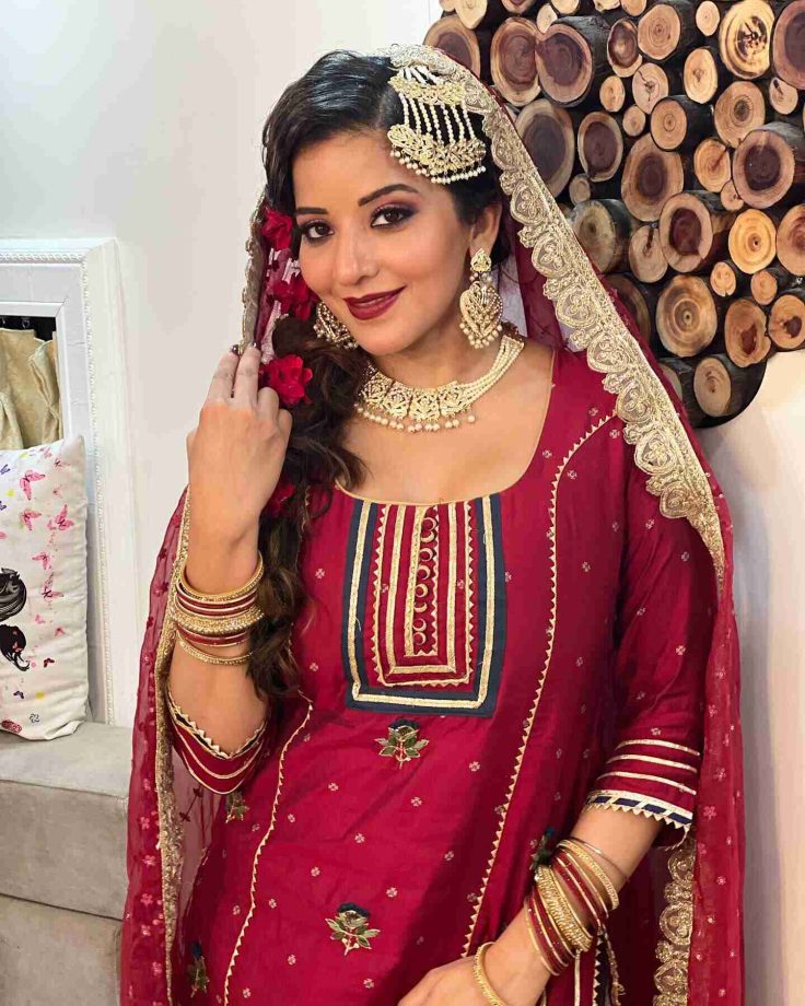 Monalisa Wishes Eid Mubarak; Turns Diva In Sharara 821656