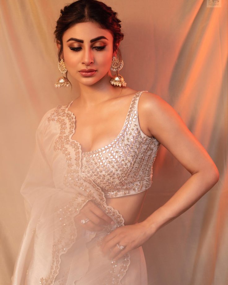 Mouni Roy Stuns In Ivory Embellished Lehenga, Check Photos 821137