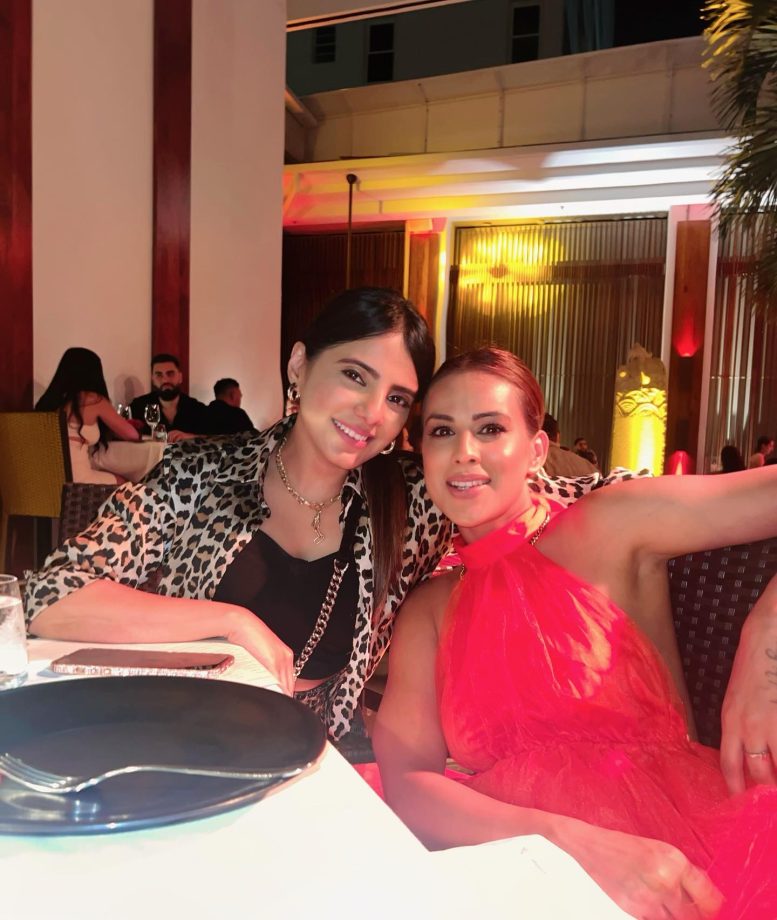 Nia Sharma Meets Old Friend, Feels Surreal 816738