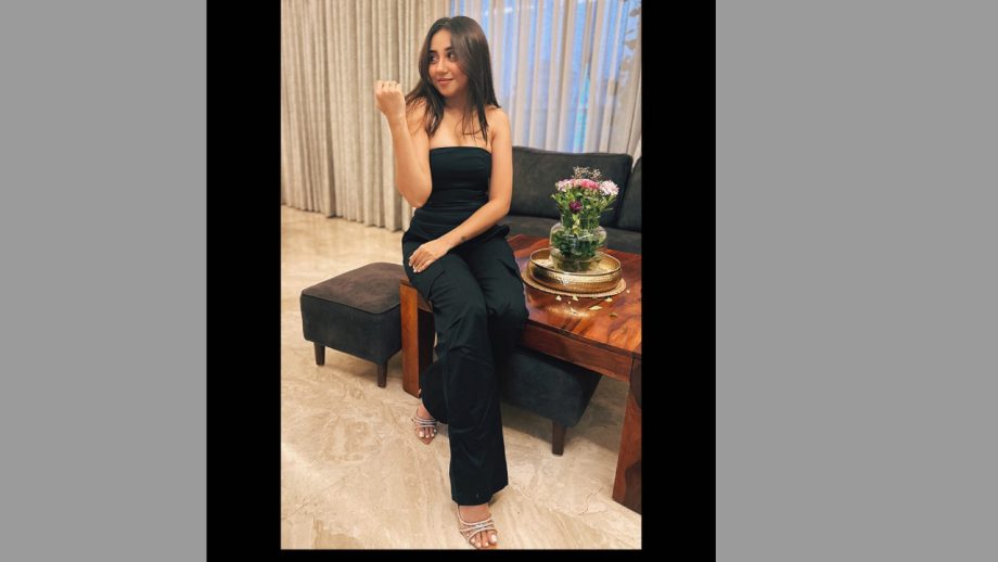 Prajakta Koli aka Mostly Sane cuts a case in casual black off-shoulder jumpsuit 817206