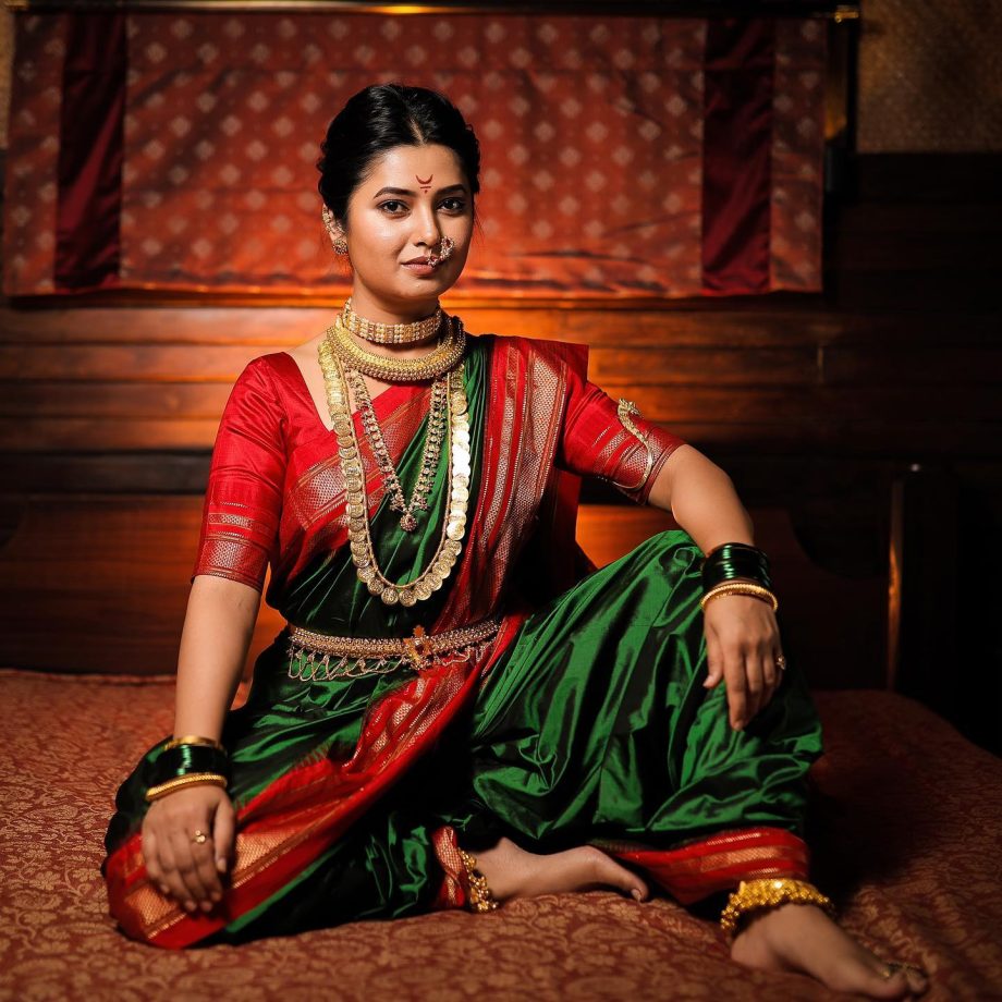 Prajaktta Mali Turns Muse In Jaw-Dropping Marathi Ethnic Look 821000