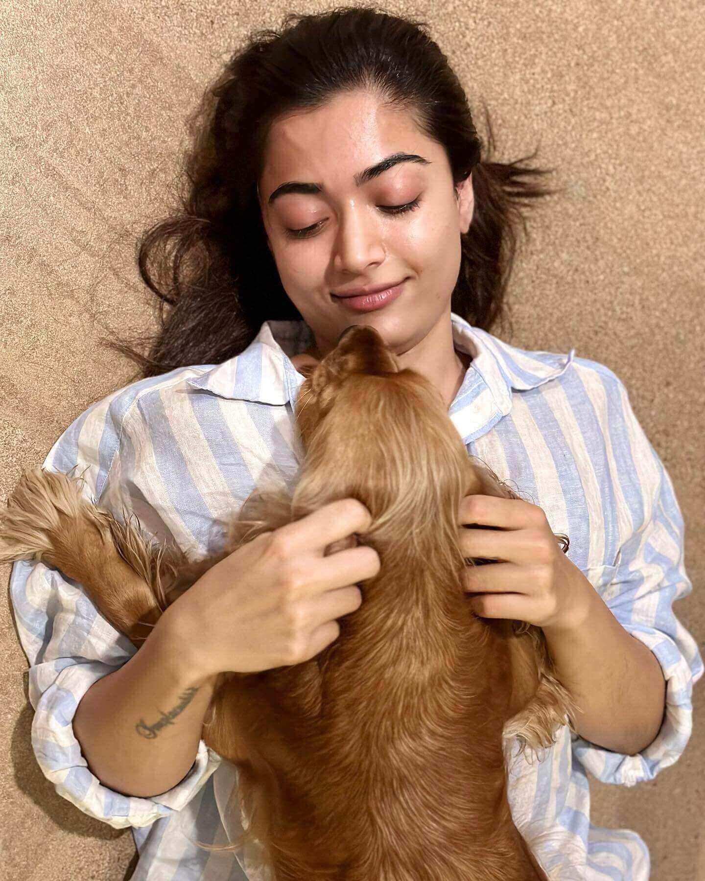 Rashmika Mandanna's 'awesome pawsome' lovey-dovey moment 819890