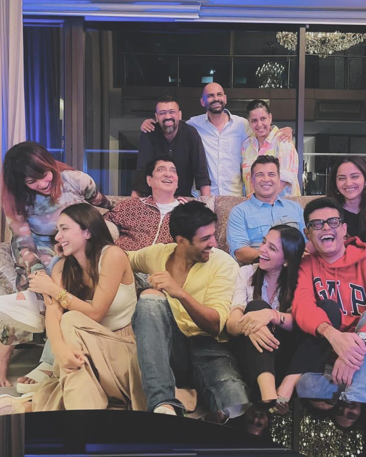 Satyaprem aka Kartik Aaryan shares an all smiles picture of Satyaprem Ki Katha team after receiving an overwhelming response on the trailer 813129
