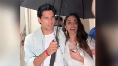 Sidharth Malhotra And Kiara Advani Walk In Rain After Satya Prem Ki Katha Screening