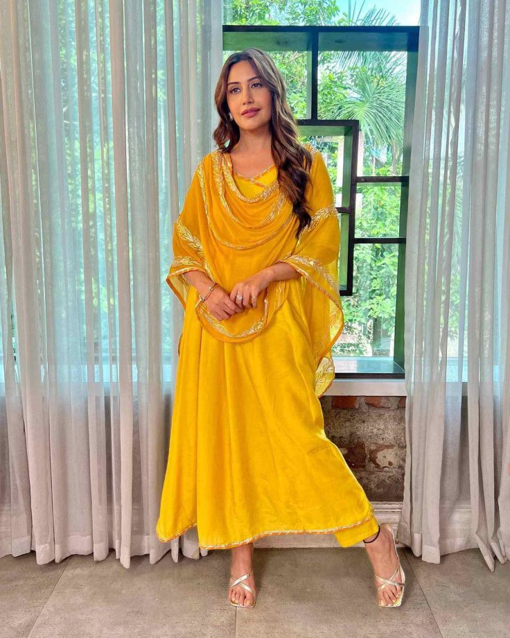 Surbhi Chandna is a burst of sunshine in yellow salwar suit, see pics 814771