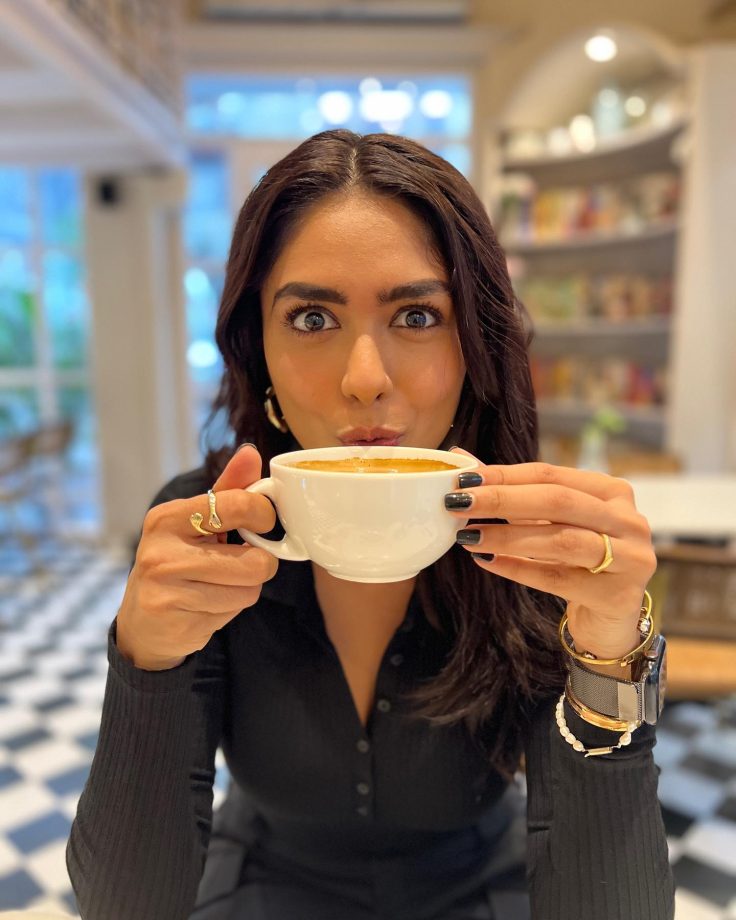 A day in Mrunal Thakur’s life, see pics 827712