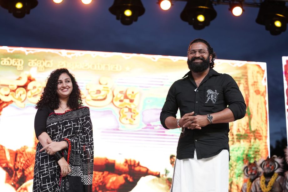 A fanfare moment! Fans poured in love and wishes for Rishab Shetty on his birthday! 831731