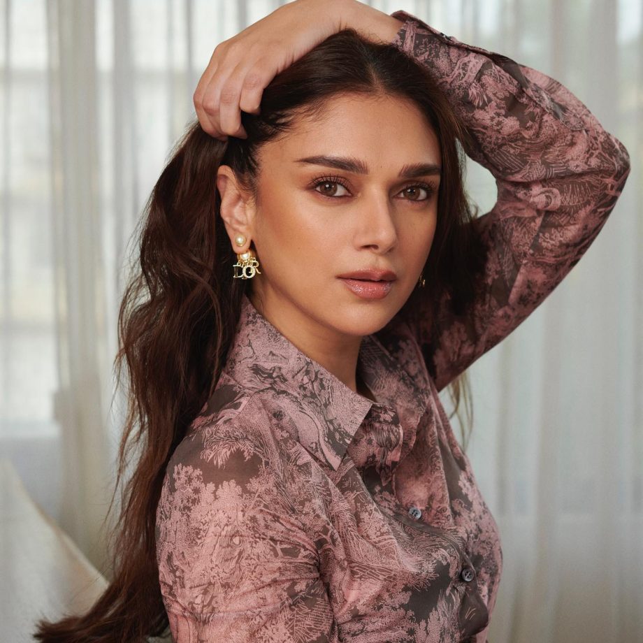 Aditi Rao Hydari calls for perfection in plum floral shirt, see pics 833653