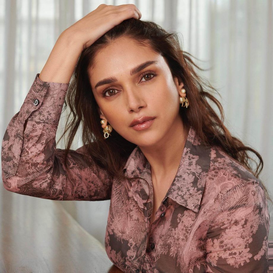 Aditi Rao Hydari calls for perfection in plum floral shirt, see pics 833655