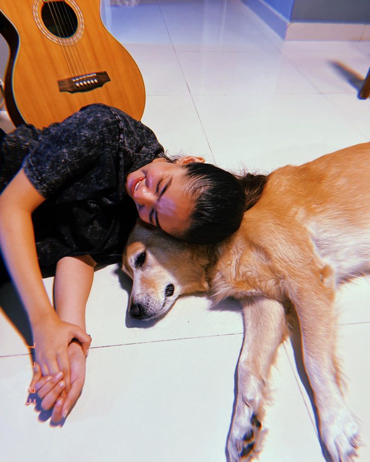 All pawdorable! Anushka Sen goes all cuddles with her pet doggo 833211