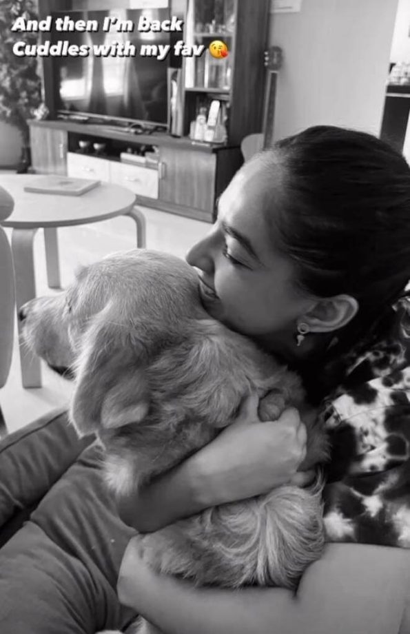 Anushka Sen and her ‘pawdorable’ antics are too cute to handle, see pics 834378