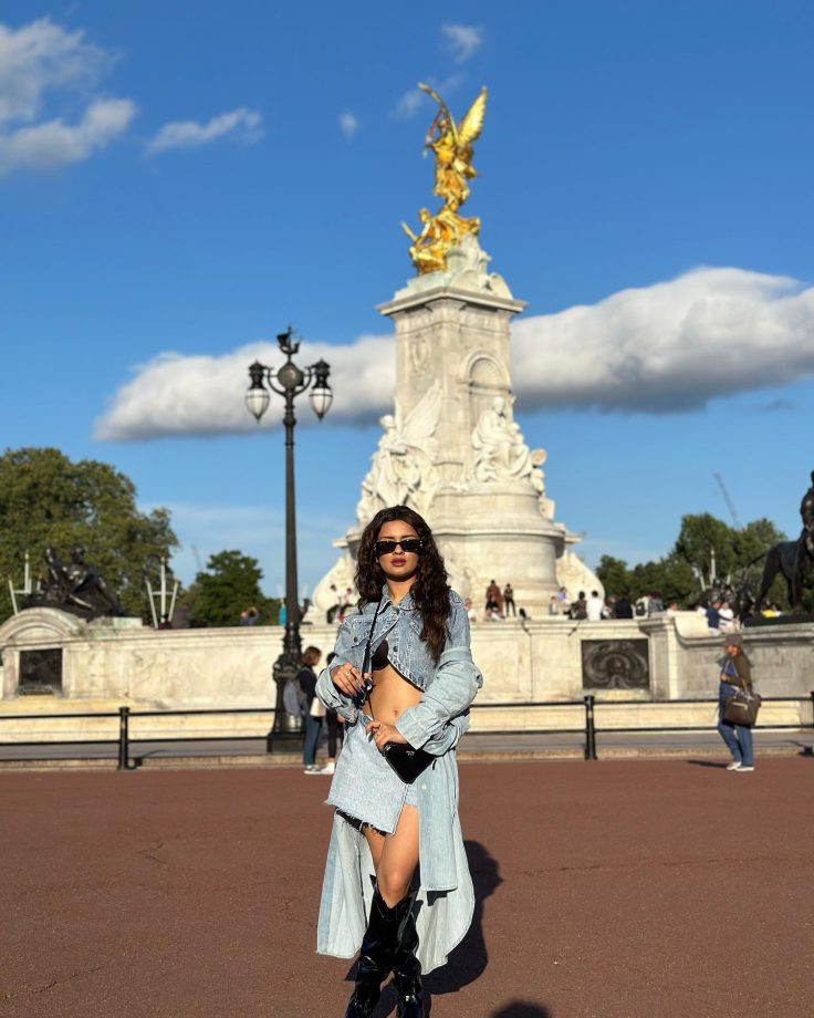 Avneet Kaur’s London tour pronounces style, see pics 838468