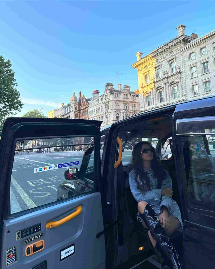 Avneet Kaur’s London tour pronounces style, see pics 838476