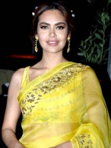 Esha Gupta Looks Spectacular In Gowns