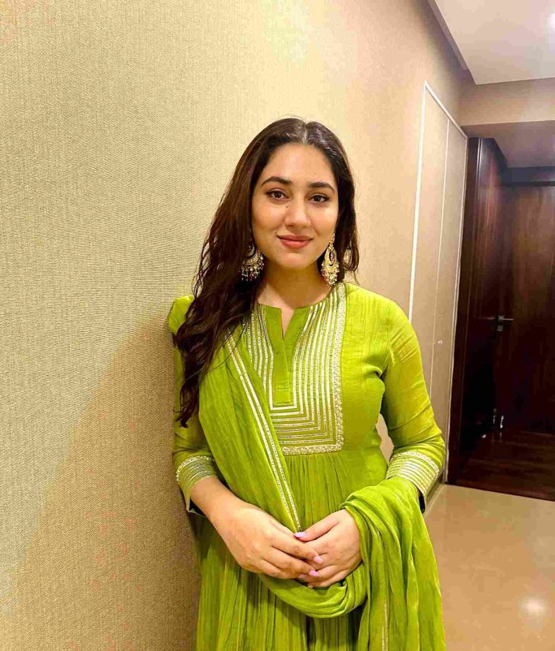 Disha Parmar exudes glam and grace in green embellished Anarkali suit 823222