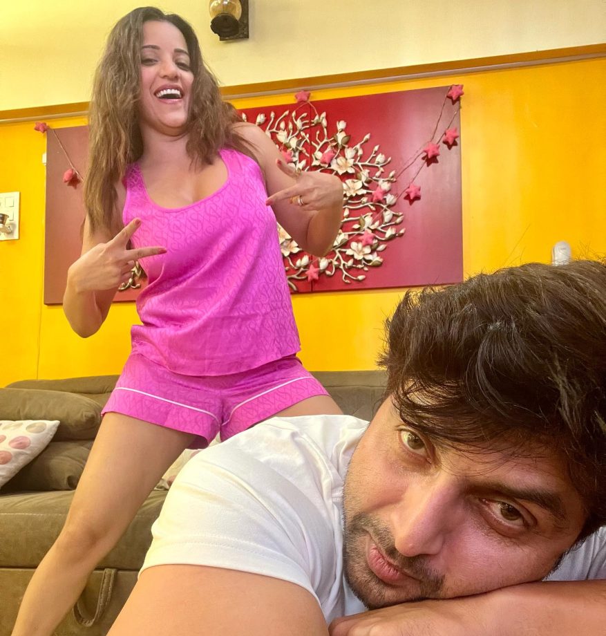 “Happy birthday love,” Monalisa pens heartfelt birthday wish for Vikrant Singh 838481