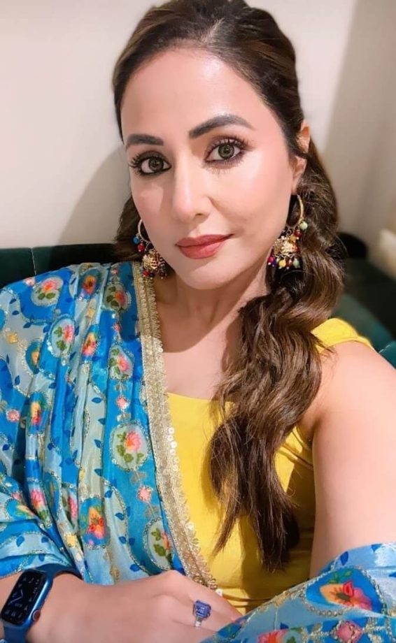 Hina Khan Looks Sunshine In Yellow Kurta And Floral Dupatta; See Pics 837761