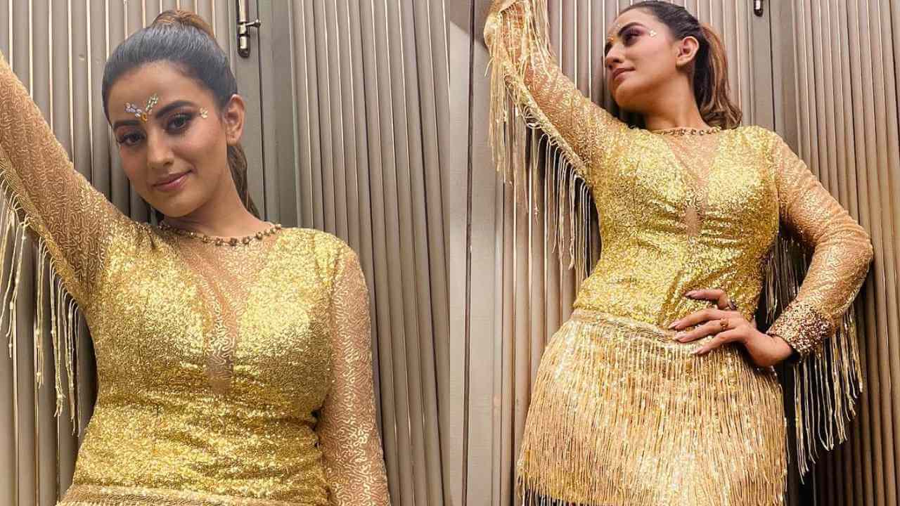 In Pics: Akshara Singh Sparkles In Golden Mini Dress 832045
