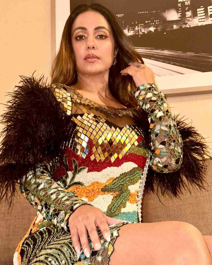 In Pics: Hina Khan Turns Up The Glamour Game In Multicolour Mini Dress 834724