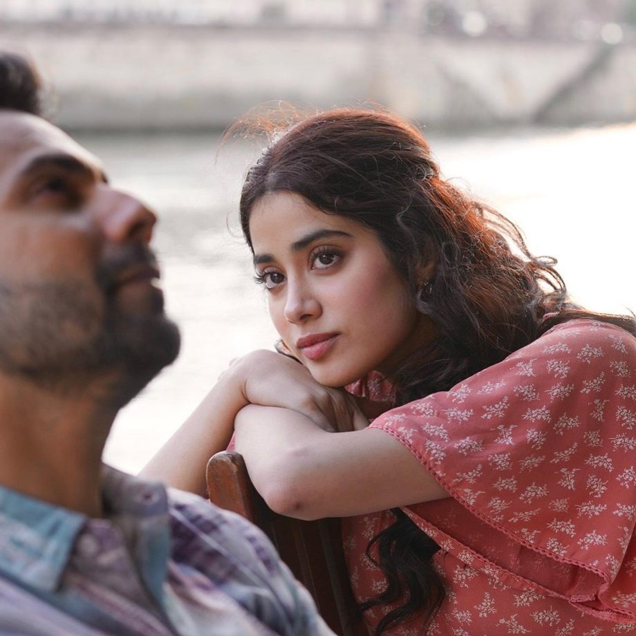 'Itna Pyar', Janhvi Kapoor Pens A Heartfelt Note For 'Bawaal' Reviews 836950