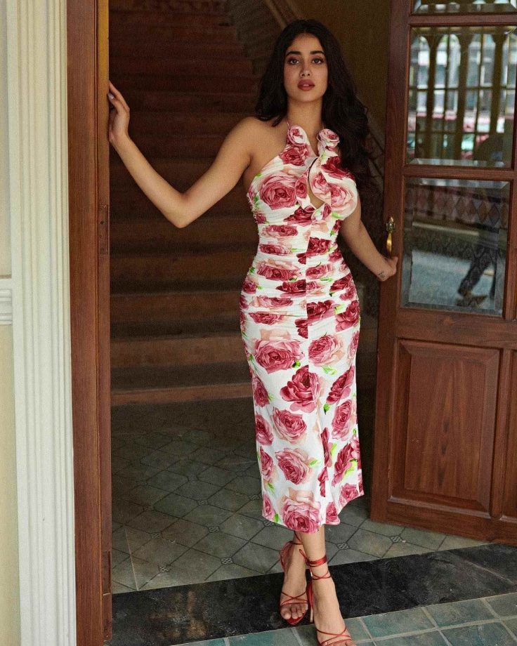 Janhvi Kapoor epitomises floral dream in this midi, see pics 834055